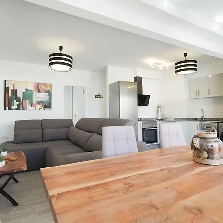 Luxury Solarium, Jacuzzi, A/c And Wi-fi Apartamento