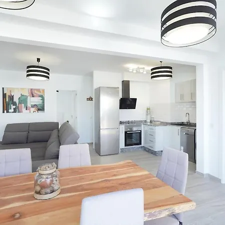 Luxury Solarium, Jacuzzi, A/c And Wi-fi *