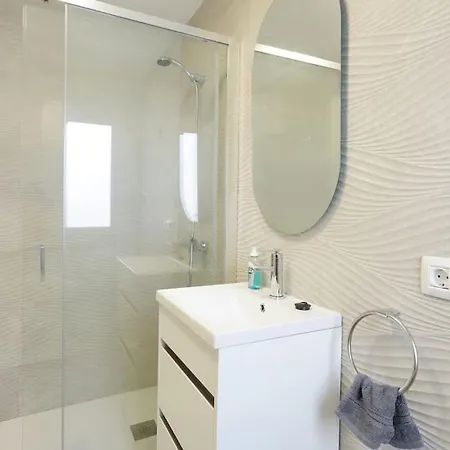 Luxury Solarium, Jacuzzi, A/c And Wi-fi