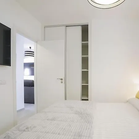 Luxury Solarium, Jacuzzi, A/c&wi-fi Apartament *