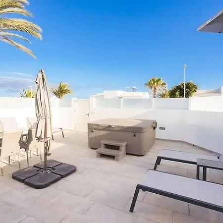 Luxury Solarium, Jacuzzi, A/c And Wi-fi Apartment Tias