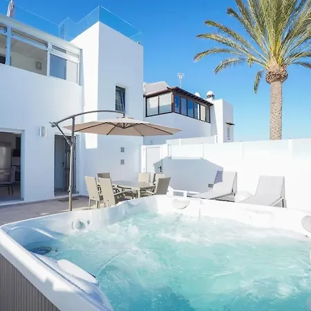 Luxury Solarium, Jacuzzi, A/c And Wi-fi * Tias