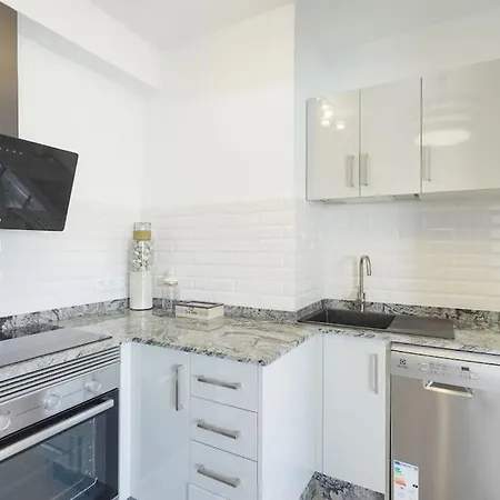 Luxury Solarium, Jacuzzi, A/c And Wi-fi