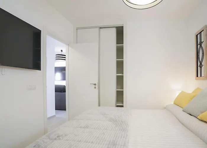 Luxury Solarium, Jacuzzi, A/c And Wi-fi Apartmán *